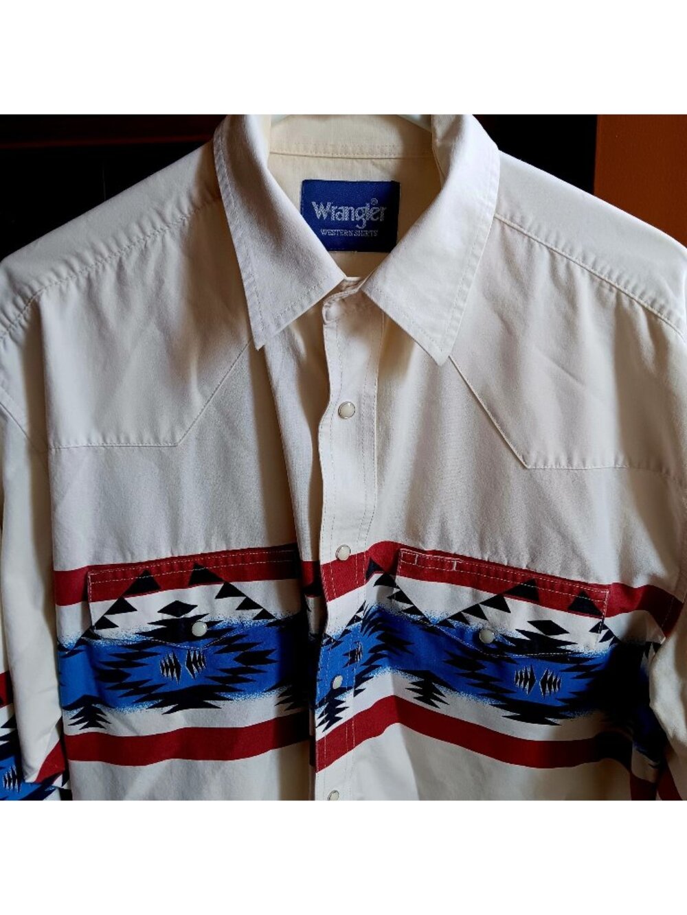 True Vintage Wrangler Western Snap Shirt Aztec Cowboy White Red Blue 1990s